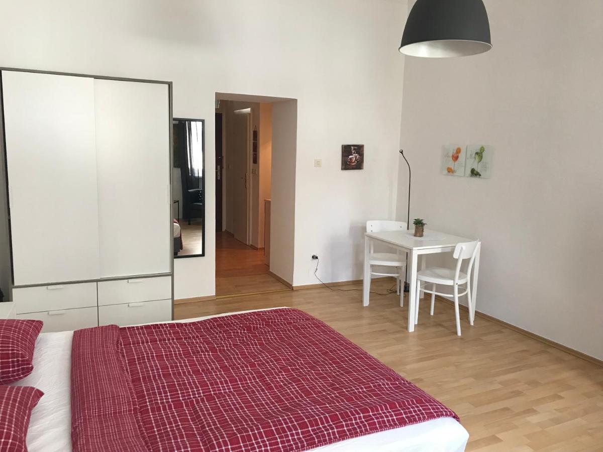 Studio & Apartments Near Reumannplatz ウィーン エクステリア 写真